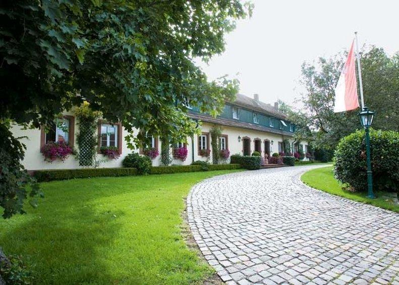 Der Linslerhof - Hotel, Restaurant, Events & Natur Überherrn Buitenkant foto
